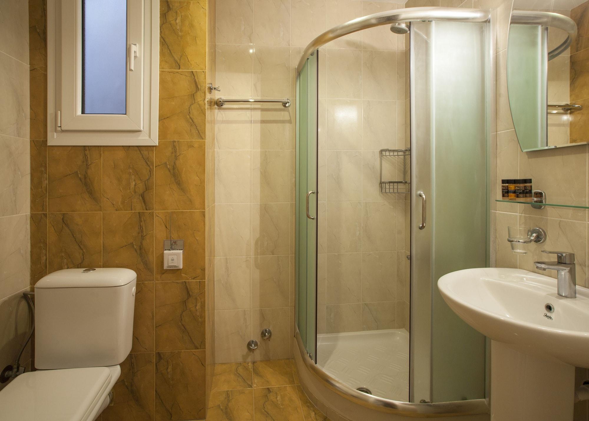 Kyniska Hotel Plitra Luaran gambar