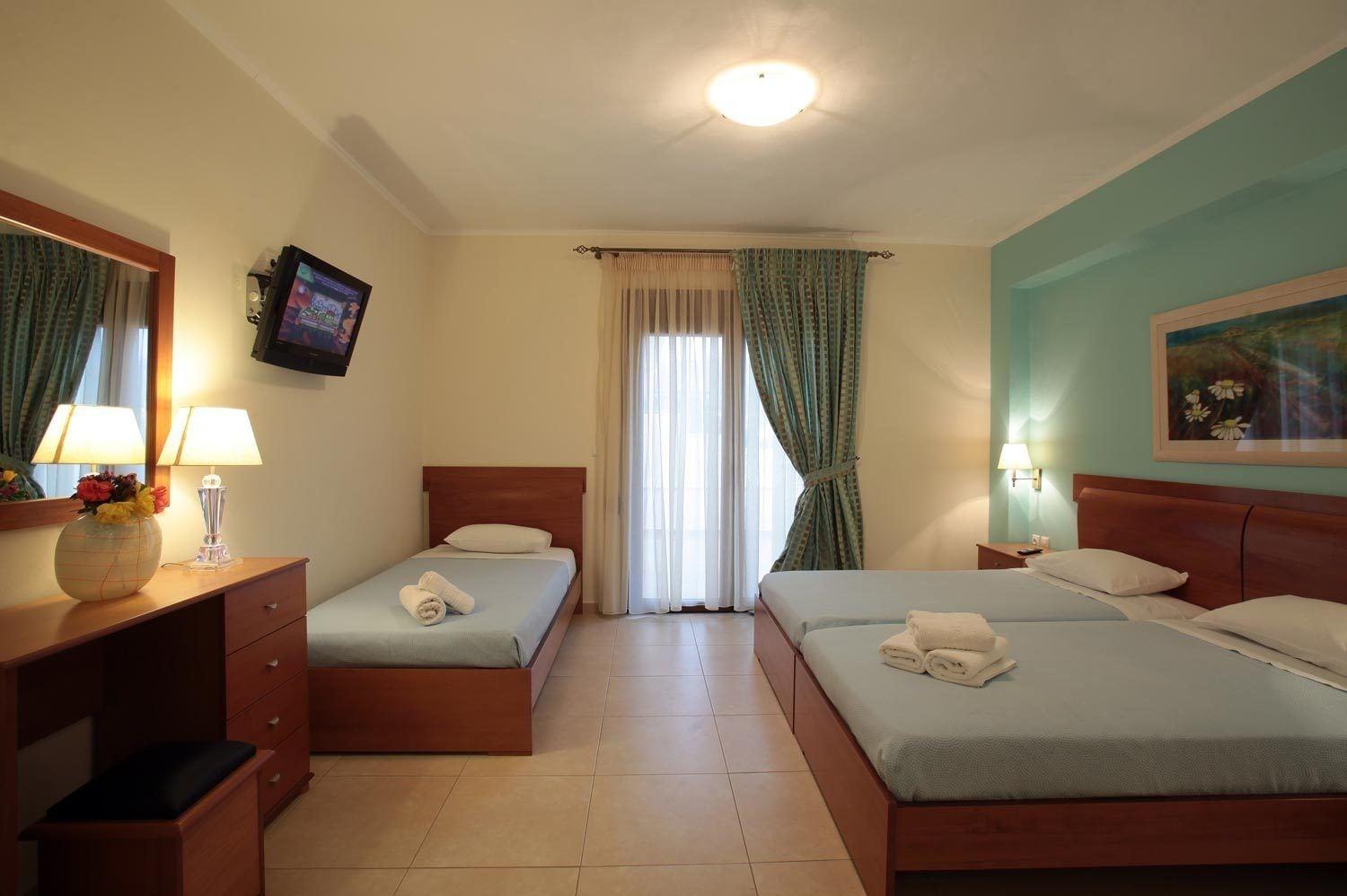 Kyniska Hotel Plitra Luaran gambar