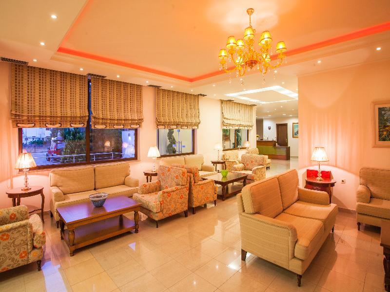 Kyniska Hotel Plitra Luaran gambar