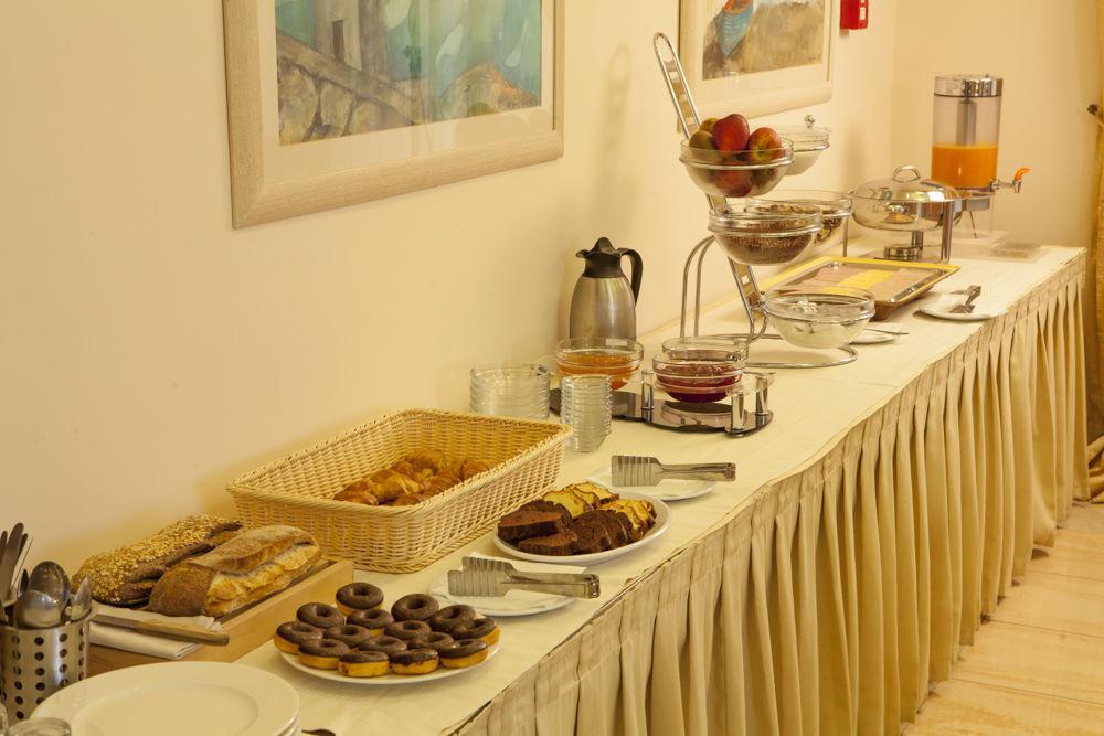 Kyniska Hotel Plitra Luaran gambar