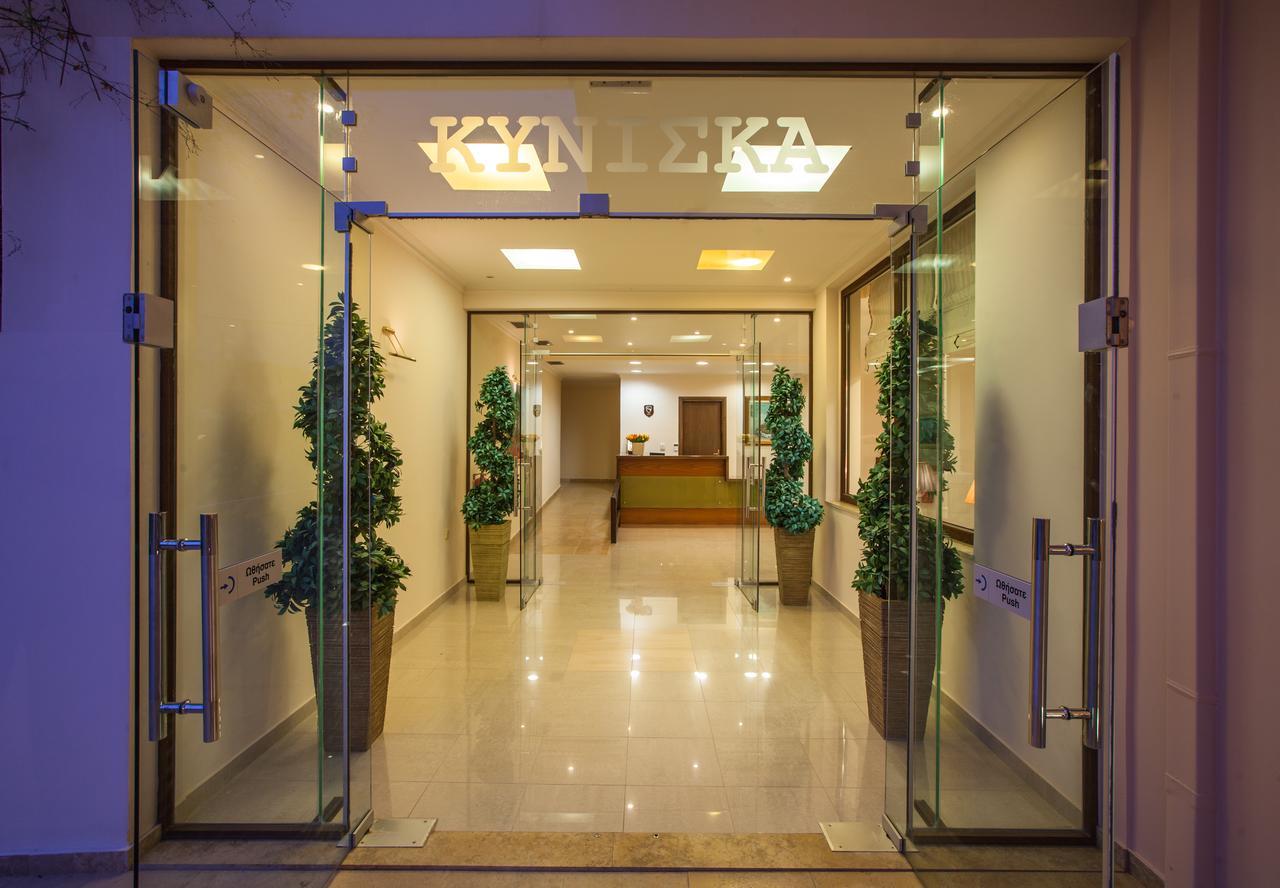Kyniska Hotel Plitra Luaran gambar