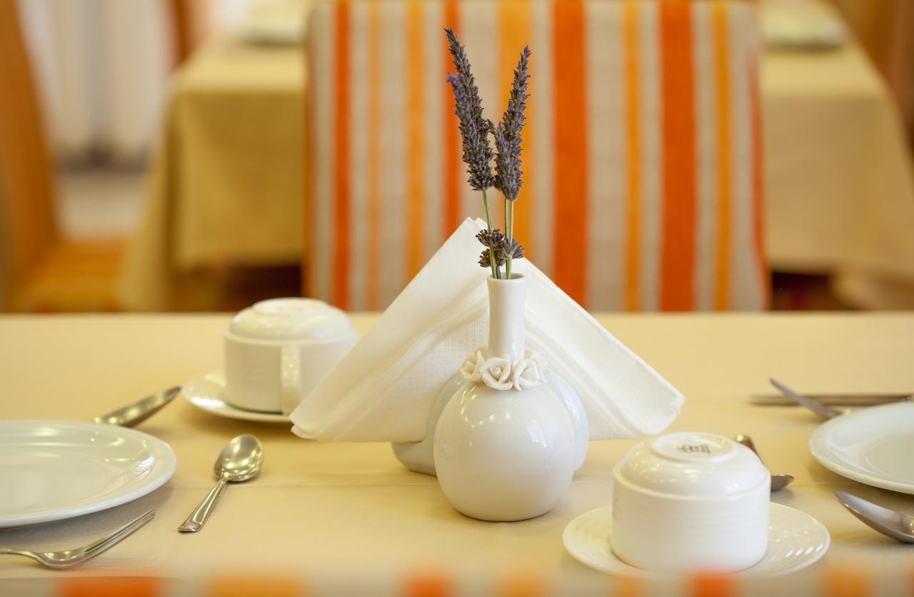 Kyniska Hotel Plitra Luaran gambar