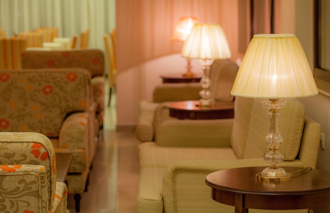 Kyniska Hotel Plitra Luaran gambar
