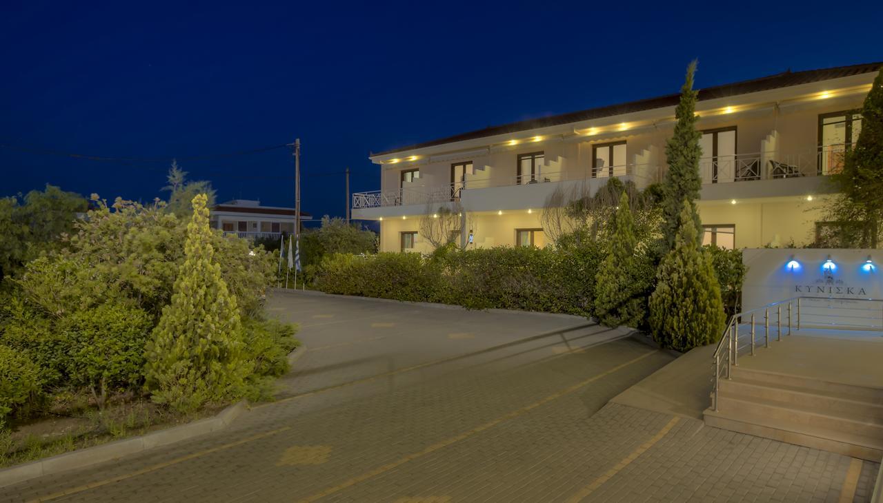 Kyniska Hotel Plitra Luaran gambar