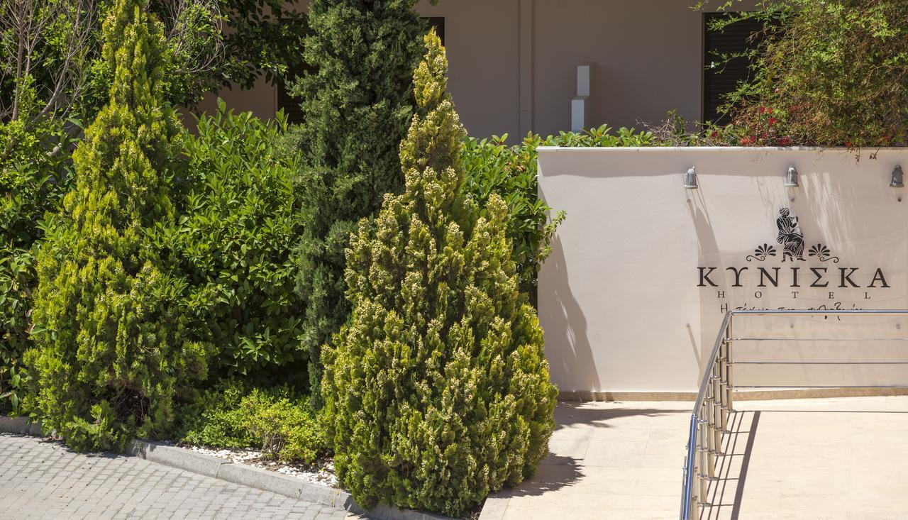 Kyniska Hotel Plitra Luaran gambar