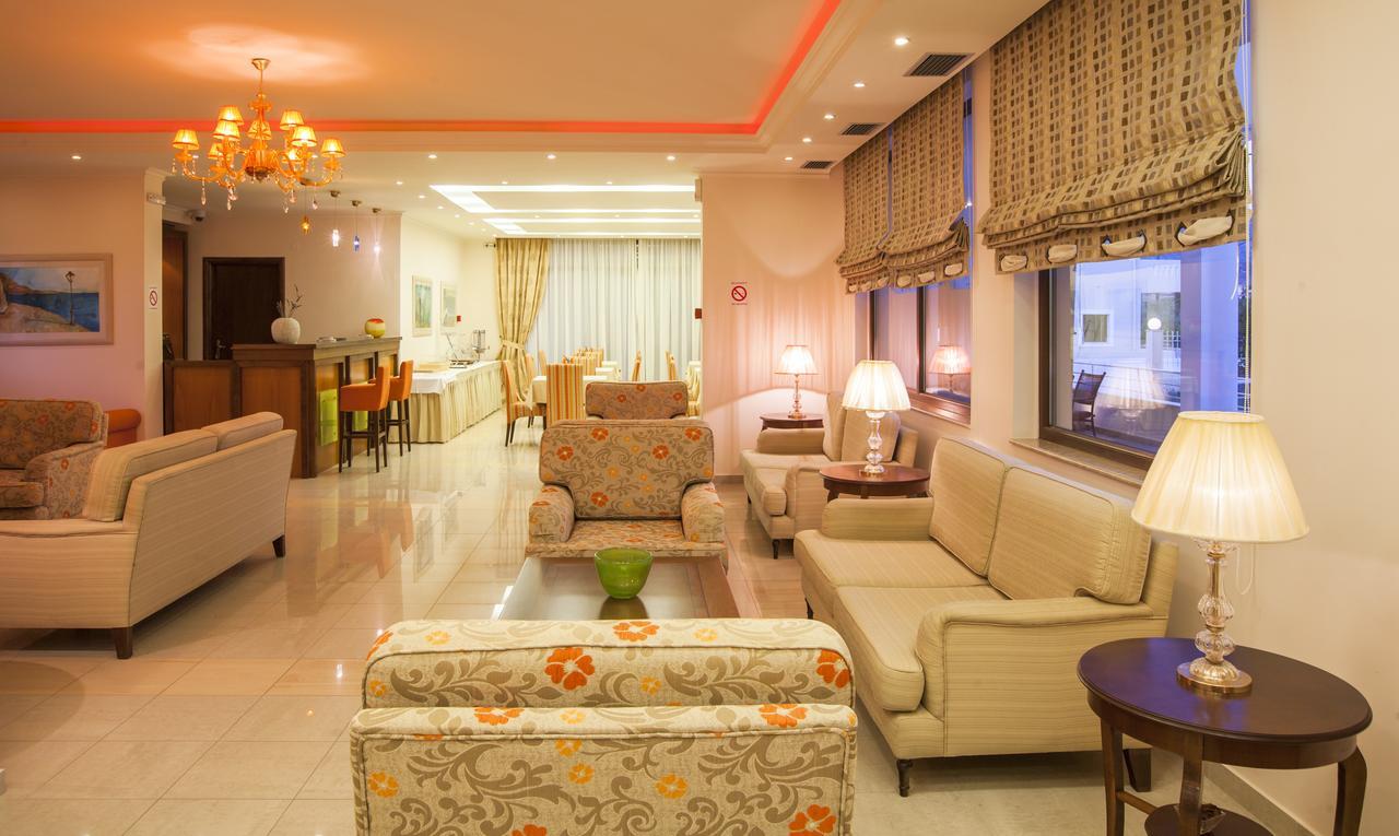 Kyniska Hotel Plitra Luaran gambar