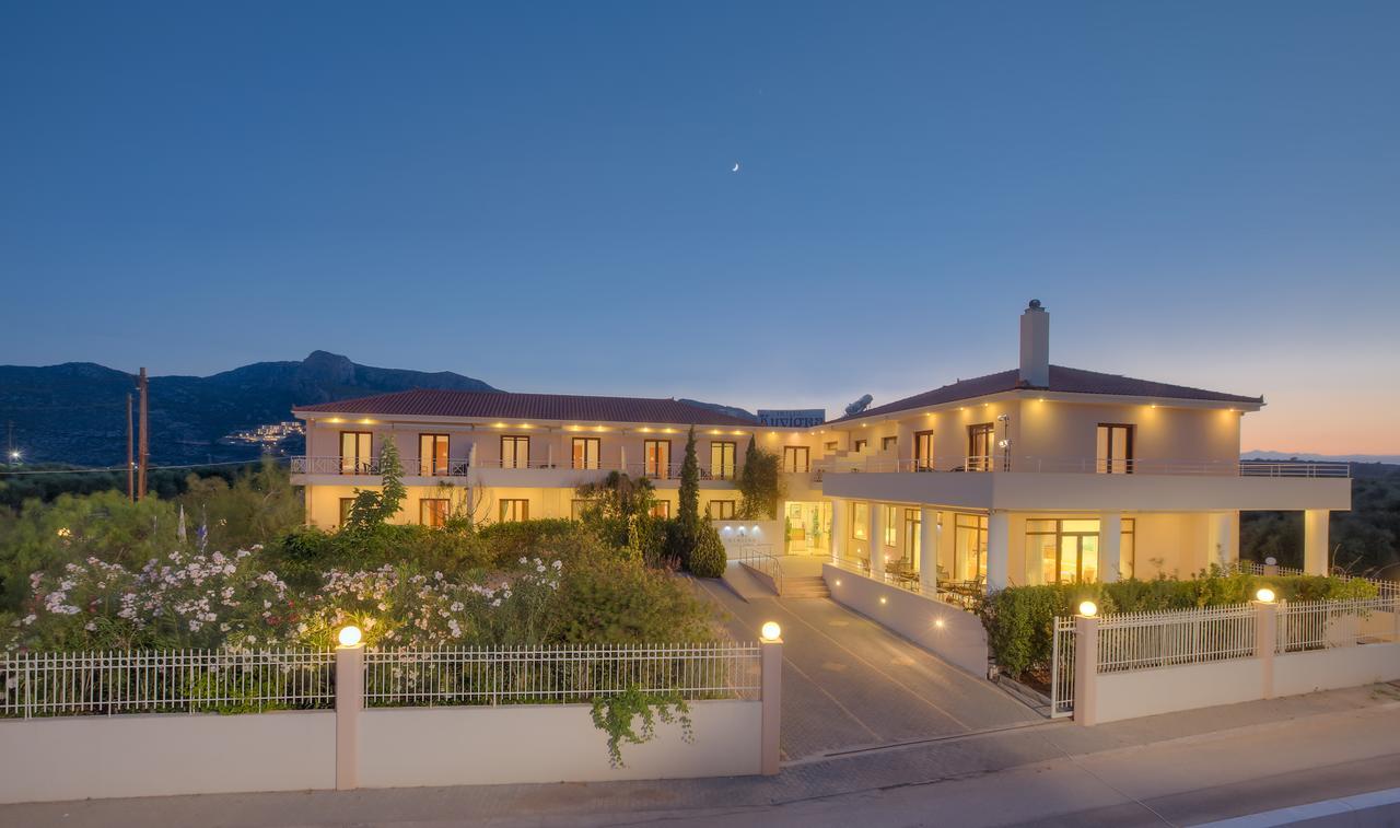 Kyniska Hotel Plitra Luaran gambar